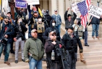 ডোনাল্ড ট্রাম্পের ইশারায় যুক্তরাষ্ট্রে লকডাউন বিরো'ধী বিক্ষো'ভ