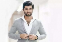 করোনায় প্রায় দেড় কোটি টাকা দিলেন তেলুগু নায়ক বিজয়