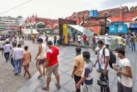 ম'দ বিক্রি শুরু হতেই ভারতে টাকার বৃষ্টি!