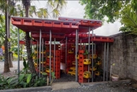 প্লাস্টিকের ঝুড়ি দিয়ে দৃষ্টিনন্দন মসজিদ