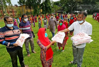 শখের প্রাইভেট কার বিক্রি করে দিয়ে অসহায় ১৪ হাজার শিশুকে ঈদের জামা কিনে দিলেন নাহারুল 