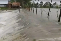  ব্রেকিং; ঘূর্ণিঝড় আম্পানের আঘা'ত হা'নার আগেই তলিয়ে গেছে ২০ গ্রাম