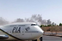 শতাধিক আরোহী নিয়ে পাকিস্তানে বিমান বিধ্ব'স্ত, কোনও যাত্রীর বাঁচার খবর মেলেনি 