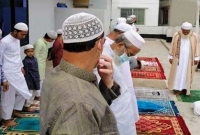 বাড়ির ছাদে ঈদের জামাত