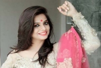 করোনায় কাজ নেই, গলায় ফাঁস লাগিয়ে অভিনেত্রীর মৃত্যু