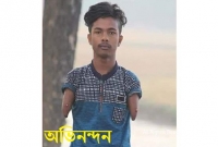   হাত নেই, অদম্য ইচ্ছাশক্তিতে মুখ দিয়ে লিখেই এসএসসি পরীক্ষায় উত্তীর্ণ 