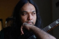 আমি ট্যাক্সি চালাই কিন্তু চুরি করি না: ব্যান্ডতারকা বিপ্লব