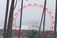  বি'ধ্বংসী ঝড়ে ডুবে গেল জাহাজ