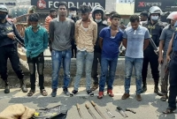  ব্যাংক ডা'কাতির প্রস্তুতিকালে না’গঞ্জে অ'স্ত্রশ'স্ত্রসহ ৬  দুর্ধ'র্ষ ডাকাত আট'ক