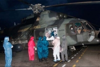 করোনায় সংক'টাপন্ন খুলনার চিকিৎসককে হেলিকপ্টারে আনা হল ঢাকায়