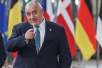 মাস্ক না পরে বাহিরে বের হওয়ায় প্রধানমন্ত্রীকে জরিমানা