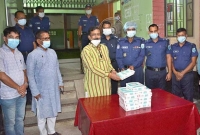 ''করোনার সম্মুখযো'দ্ধা হিসেবে পুলিশ বাহিনী আদর্শ স্থাপন করেছে'' ''করোনার সম্মুখযো'দ্ধা হিসেবে পুলিশ বাহিনী আদর্শ স্থাপন করেছে''