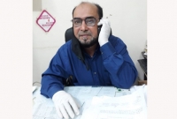 পাঁচ লাখ টাকা ঘুষ নেয়ার সময় হাতেনাতে আট'ক