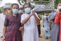 চেয়ারম্যানের কাঁধে কৃষকের লা'শ, এগিয়ে আসেনি কেউ