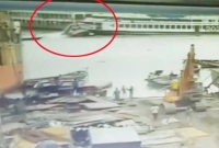 বুড়িগঙ্গায় লঞ্চডুবি সেই ভয়ঙ্কর মুহূর্তটি (দেখুন ভিডিও)