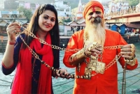 ২০ কেজি সোনা, ২০টি বিলাসবহুল গাড়ি, সব রেখে না ফেরার দেশে 'গোল্ডেন বাবা'