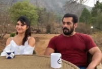 সালমান খানের সঙ্গে ৩ মাস ফার্ম হাউজে কাটালেন জ্যাকলিন