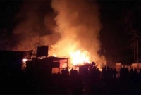 পুরান ঢাকায় বাল্ব কারখানায় ভয়াবহ আগুন পুরান ঢাকায় বাল্ব কারখানায় ভয়াবহ আগুন