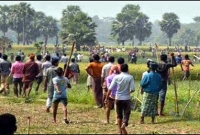 ওলি গো'ষ্ঠি ও বজলু গো'ষ্ঠীর লোকজনের মধ্যে ভ'য়াবহ সংঘ'র্ষ