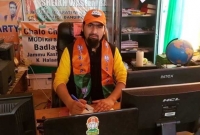 কাশ্মীরে সন্ত্রা'সবা'দীদের গু'লিতে ঝাঁ'জরা বিজেপি নেতা ও তার পরিবার