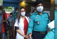 গ্রেপ্তারের পর রাতভর হা'জতে থাকলেও ডা. সাবরিনার খোঁ'জ নেয়নি পরিবার গ্রেপ্তারের পর রাতভর হা'জতে থাকলেও ডা. সাবরিনার খোঁ'জ নেয়নি পরিবার