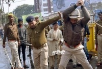 পুলিশি অ'ত্যা'চারে কী'টনা'শক খেলো দ'লিত পরিবার