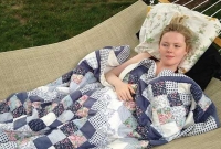  ২২ বছরের এই সুন্দরী তরুণী ঘুমিয়ে কাটান টানা ৬ মাস!