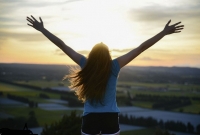 জীবনে যারা পজিটিভ চিন্তাভাবনা করেন, তারাই বেশি দিন বেঁচে থাকেন: গবেষণা