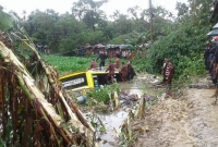 বাসটির গেট লক থাকায় যাত্রীরা কেউ বের হতে পারেননি, নি'খোঁজ ২১ 
