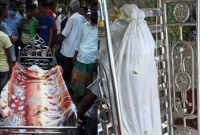 ছিলেন একজন সৎ ব্যবসায়ী, মাটি কা'টতে গিয়ে কবর দেয়ার ২৫ বছর পরেও মিলল নূরুজ্জামানের অক্ষ'ত লা'শ!