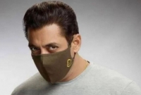 এবার মাস্কের ব্যবসা শুরু করলেন সালমান খান