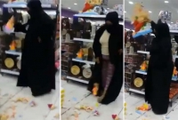 'এটা মুসলিম দেশ?‌ এখানে এই মূ'র্তি কেন?' বলেই একের পর এক গণে'শের মূ'র্তি ভা'ঙলেন মুসলিম মহিলা