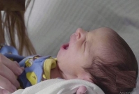 লেবাননে বি'স্ফো'রণের সময় অলৌকিক শিশুর জন্ম