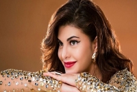 করোনার দুঃসময়ে আগামী তিন বছর দুই গ্রামের মানুষের খাবারের দায়িত্ব নিলেন জ‌্যাকলিন