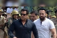 সালমান খানকে খু'নের প'রি'ক'ল্পনার চা'ঞ্চ'ল্যকর ত'থ্য, ব'ন্দু'কবা'জ আ'ট'ক, যার নি'র্দে'শে এই হ'ত্যা চে'ষ্টা