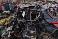 বাস-প্রাইভেটকার মু'খোমু'খি সংঘ'র্ষে ৬ জনের মৃ'ত্যু