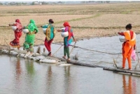 অল্প বয়সেই জ'রায়ু কে'টে ফেলতে বাধ্য হচ্ছেন এই এলাকার অনেক নারীই