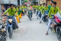  নিজের বিয়েতে বাইক র‌্যালি নিয়ে গায়ে হলুদ ও বিয়ের আসরে গেলেন কনে!