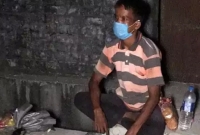 কী নির্মম পরিহাস, স্বামী করোনা পজিটিভ শুনেই বাড়িছাড়া করলেন স্ত্রী!