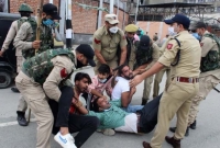 কাশ্মীরে আশুরার শো'কানুষ্ঠানে পুলিশের গু'লি, আহ'ত ৪০