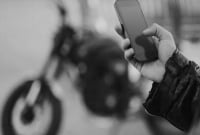 নিজের ৩ মাস বয়সী মেয়েকে বিক্রি করে মোবাইল কিনলেন বাবা!