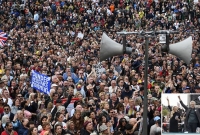 ‘করোনা ভাইরাস হলো ধা'প্পাবা'জি, ষ'ড়য'ন্ত্র সাজিয়েছেন বিল গেটস’- লন্ডন বি'ক্ষোভ থেকে দা'বি