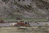 সীমান্তে মুখো'মুখি চীন-ভারতের ট্যাঙ্ক বাহি'নী, দিল্লিতে উচ্চ পর্যায়ের বৈঠক