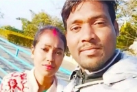 সাত মাসের অন্তঃসত্ত্বা স্ত্রীর স্বপ্ন পূরণে বাইকে করে দিলেন ১২০০ কিলোমিটার পাড়ি!