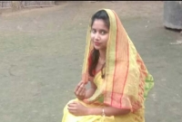 আ'গুনে জ্ব'লছেন নববধূ, জানলা দিয়ে দেখলো অভি'যুক্ত শ্বশুরবাড়ির লোকেরা!