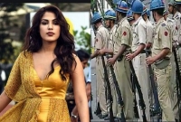  মাত্র পাওয়া- গ্রে'প্তার হচ্ছেন রিয়া, বাড়িতে পৌঁছে গিয়েছে মুম্বই পুলিশও!