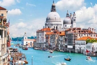 প্রেম করলে প্রবেশ করার অনুমতি মিলবে ইতালি ভ্রমণের!