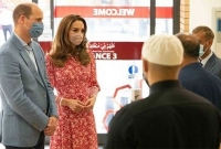  অভাবগ্রস্থদের সহায়তার জন্য মসজিদ কর্তৃপক্ষের ভূয়সী প্রশংসা করলেন ব্রিটিশ রাজপুত্র ও তার স্ত্রী