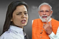 মোদি সরকারকে 'উ'ল'ঙ্গ রাজা'র সঙ্গে তু'লনা টে'নে মহুয়া বললেন 'সম্রাট, আপনার কাপড় কোথায়?'