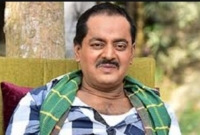  ছেলের বিয়েতে পুত্রবধূকে যা উপহার দিয়ে সবাইকে চ'মকে দিলেন ডিপজল